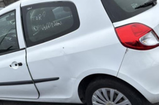 Serrure avant droit RENAULT CLIO 3