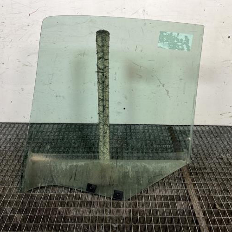 Vitre arriere droit RENAULT CLIO 2 Photo n°4