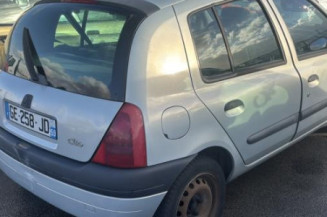 Vitre arriere droit RENAULT CLIO 2