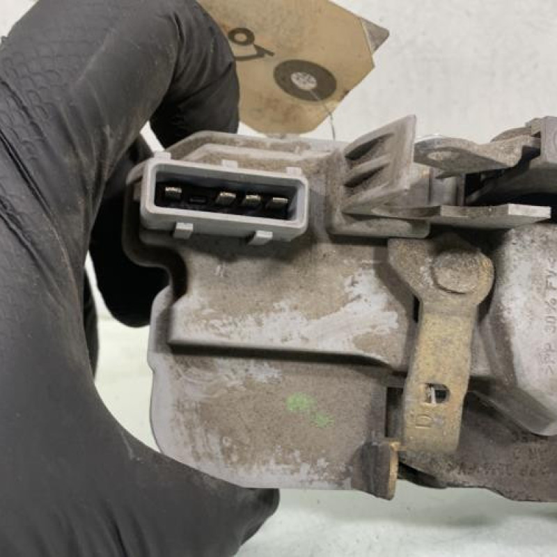 Serrure arriere droit PEUGEOT 206 Photo n°4