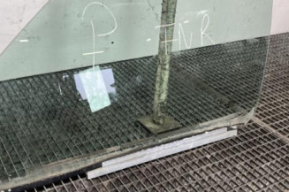 Vitre avant gauche RENAULT KANGOO 1