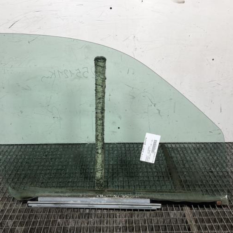 Vitre avant gauche RENAULT KANGOO 1 Photo n°4