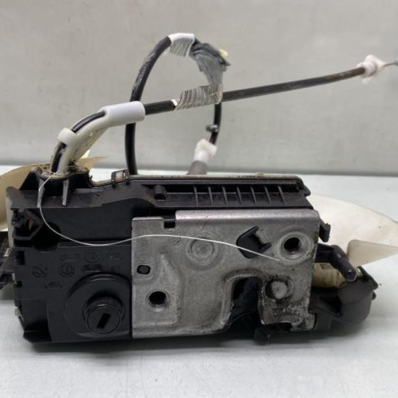 Serrure avant gauche PEUGEOT 2008 1 Photo n°1