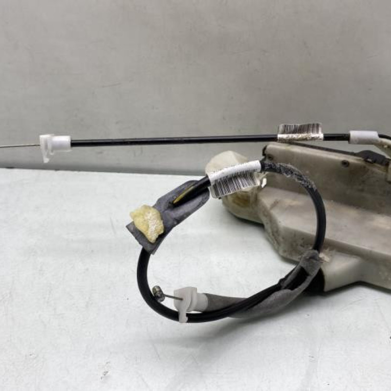 Serrure avant gauche PEUGEOT 2008 1 Photo n°4