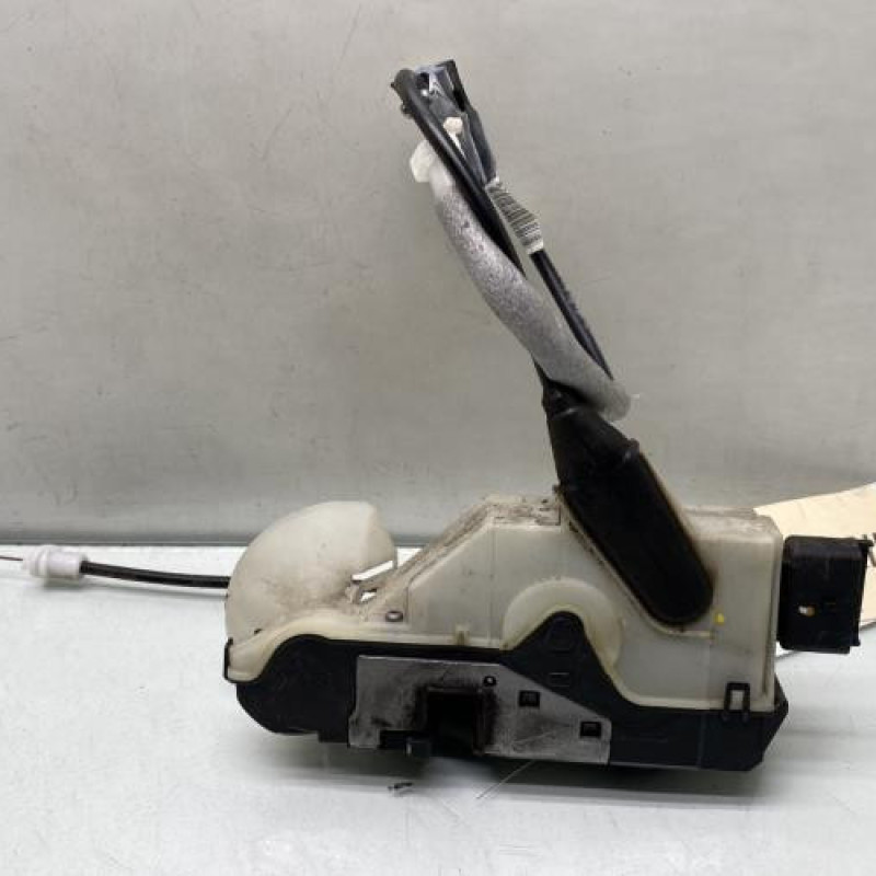 Serrure avant gauche PEUGEOT 2008 1 Photo n°5