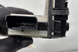 Serrure avant gauche PEUGEOT 208 1