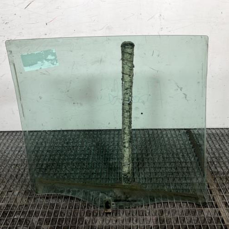 Vitre arriere gauche RENAULT MODUS Photo n°4