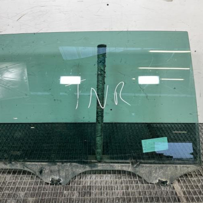 Vitre arriere droit VOLKSWAGEN SHARAN 2 Photo n°1