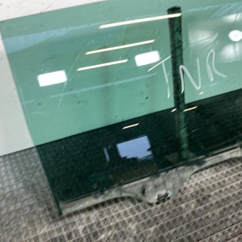 Vitre arriere droit VOLKSWAGEN SHARAN 2 Photo n°2