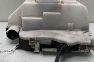 Serrure avant droit RENAULT SCENIC 2