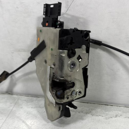 Serrure avant gauche PEUGEOT 207