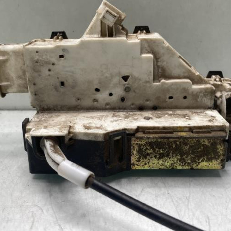 Serrure avant gauche PEUGEOT 207 Photo n°2