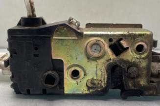 Serrure avant gauche PEUGEOT 207