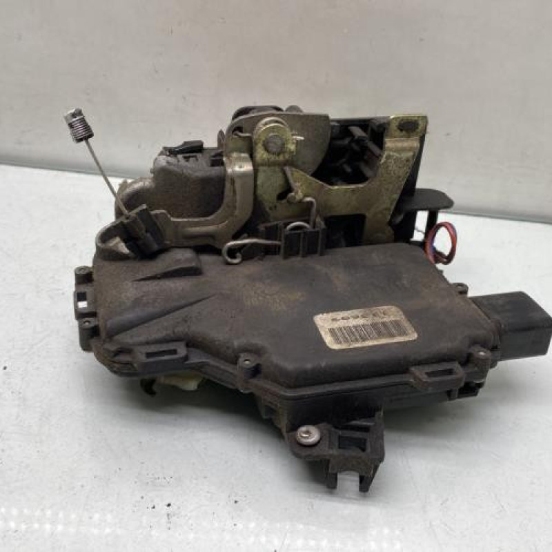 Serrure avant gauche VOLKSWAGEN NEW BEETLE 1 Photo n°2