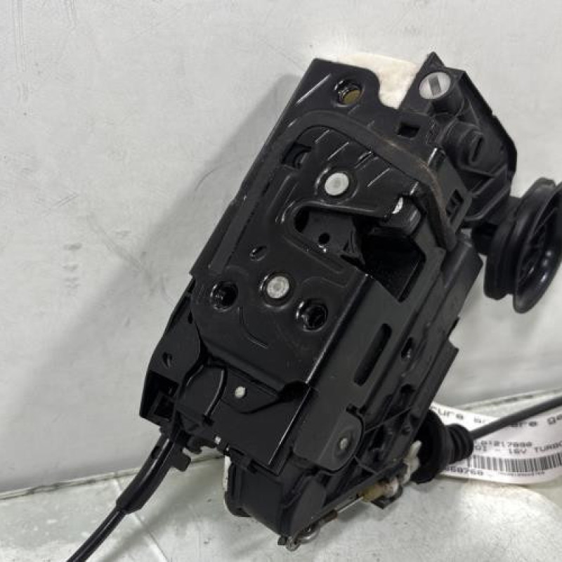 Serrure arriere gauche VOLKSWAGEN GOLF 6 Photo n°2