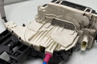 Serrure arriere droit MERCEDES CLASSE A 176