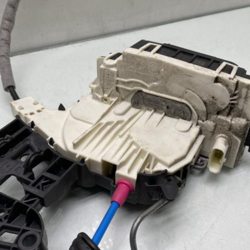 Serrure arriere droit MERCEDES CLASSE A 176 Photo n°4