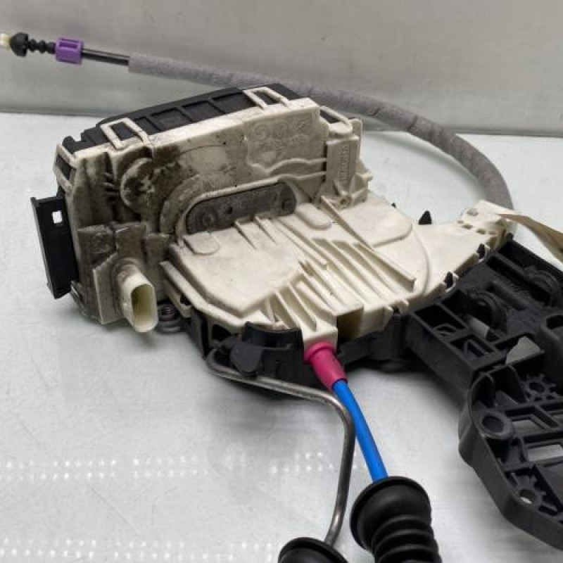 Serrure arriere gauche MERCEDES CLASSE A 176 Photo n°2