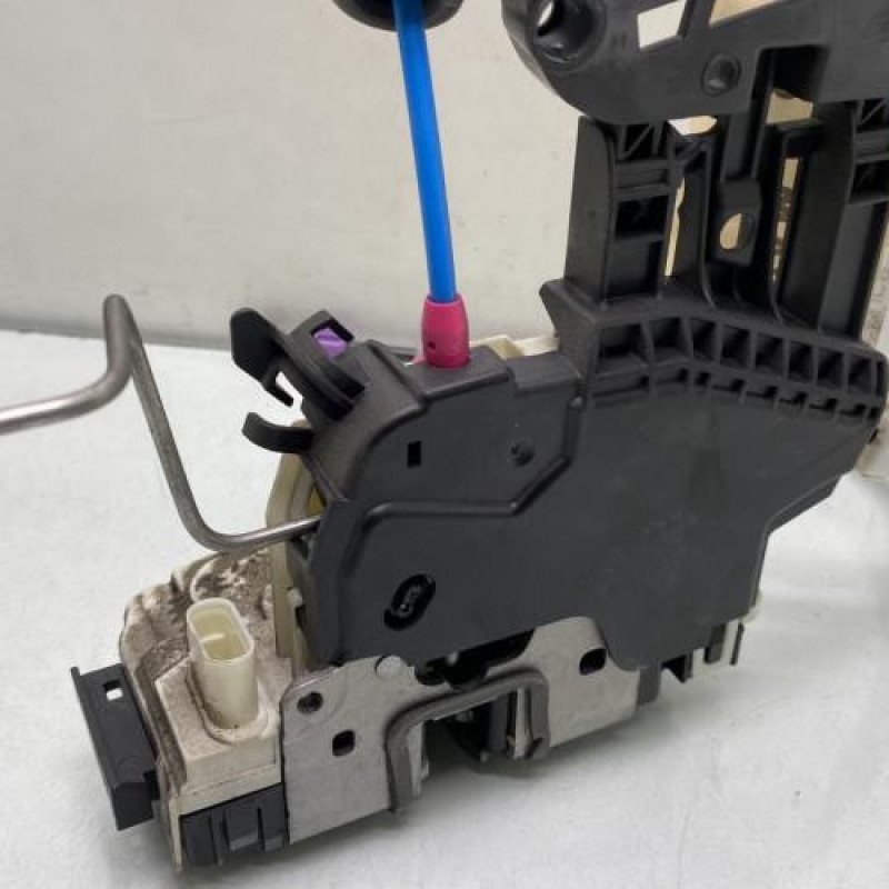 Serrure arriere gauche MERCEDES CLASSE A 176 Photo n°3