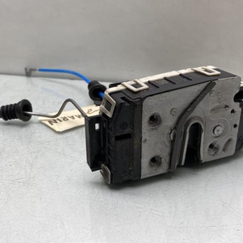 Serrure avant droit MERCEDES CLASSE A 176 Photo n°1