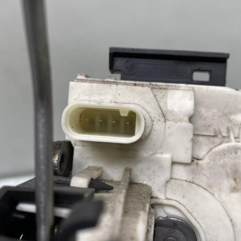 Serrure avant gauche MERCEDES CLASSE A 176 Photo n°4