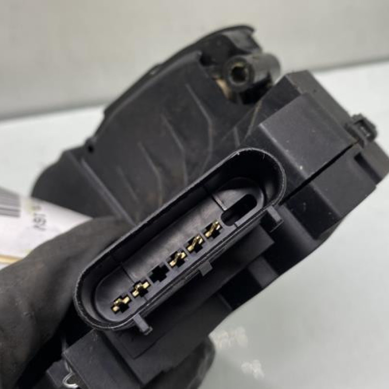 Serrure avant gauche FORD FIESTA 6 Photo n°4