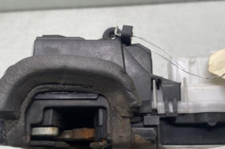 Serrure avant droit PEUGEOT 607