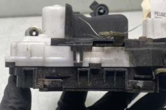 Serrure avant gauche PEUGEOT 607 Photo n°1