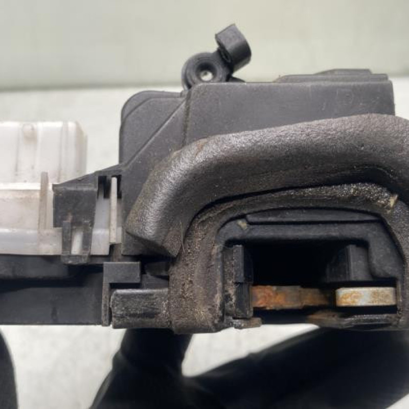 Serrure avant gauche PEUGEOT 607 Photo n°3