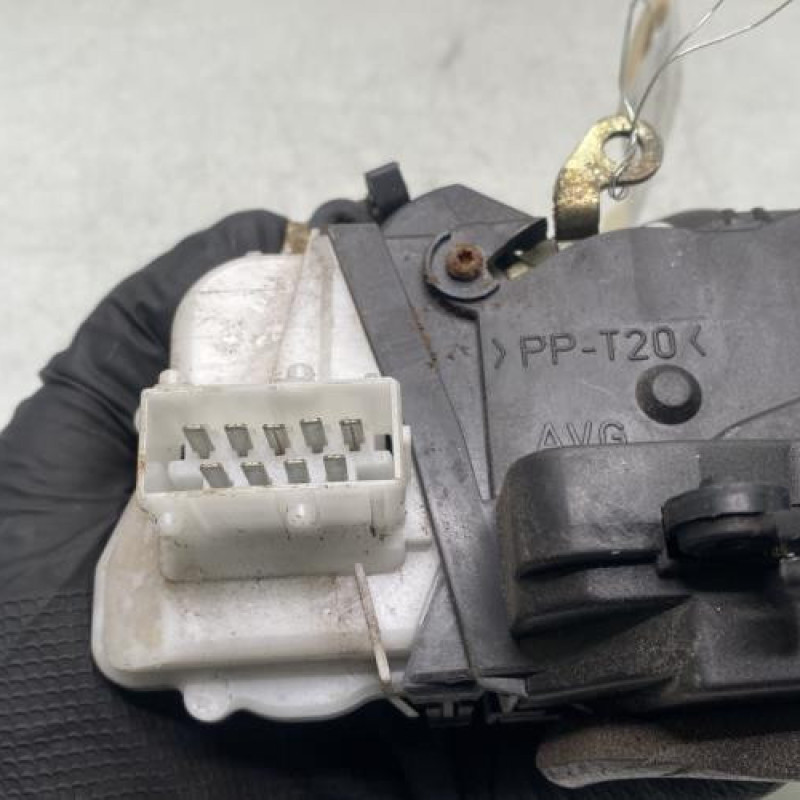 Serrure avant gauche PEUGEOT 607 Photo n°4