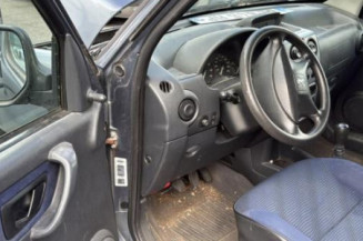 Pompe à carburant PEUGEOT PARTNER 1