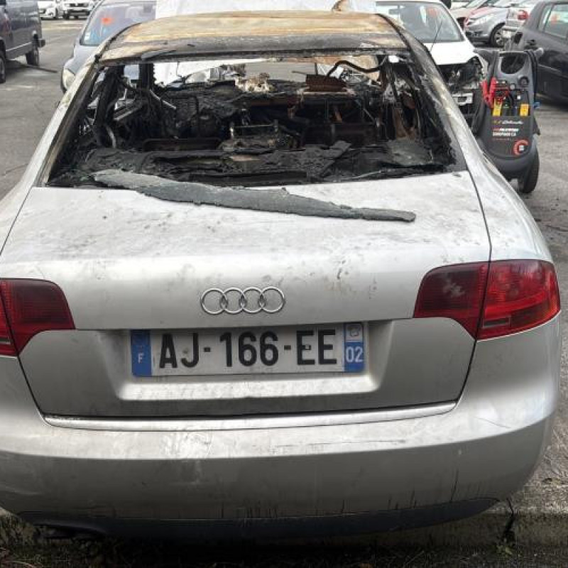 Feu arriere principal droit (feux) AUDI A4 2 Photo n°11