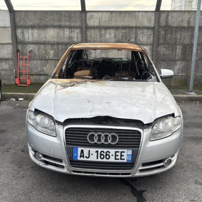 Feu arriere principal droit (feux) AUDI A4 2 Photo n°13