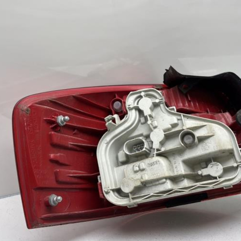 Feu arriere principal droit (feux) AUDI A3 2 Photo n°4