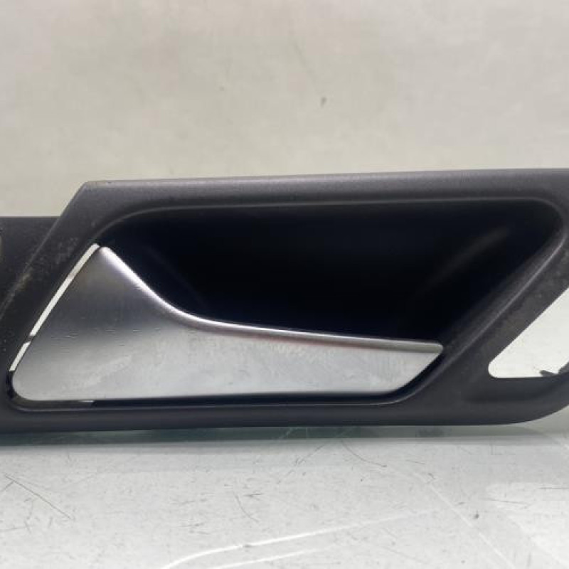 Poignee interieur avant gauche VOLKSWAGEN GOLF 6 Photo n°1