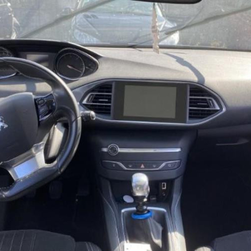 Poignee porte arriere droit PEUGEOT 308 2 Photo n°16