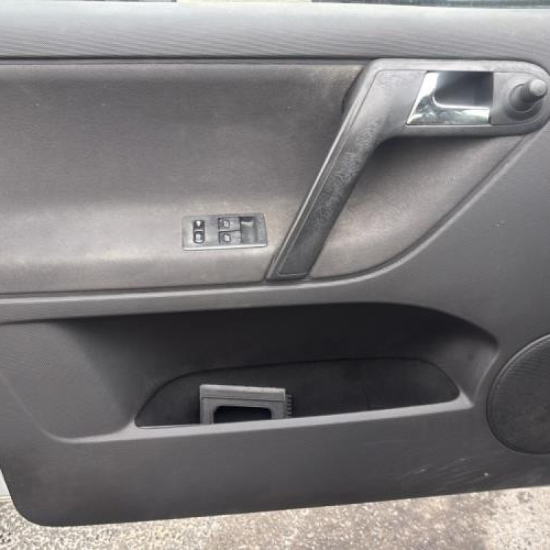 Poignee porte arriere droit VOLKSWAGEN POLO 3 Photo n°12