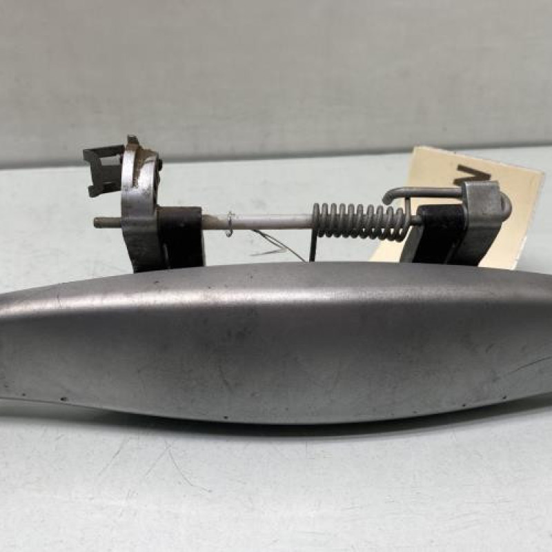 Poignee porte avant droit DACIA SANDERO 1 Photo n°1