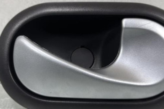 Poignee interieur arriere droit RENAULT CLIO 3 Photo n°1