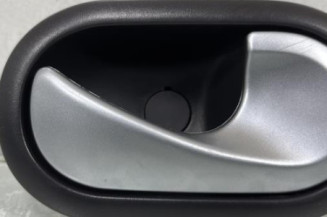 Poignee interieur arriere droit RENAULT CLIO 3