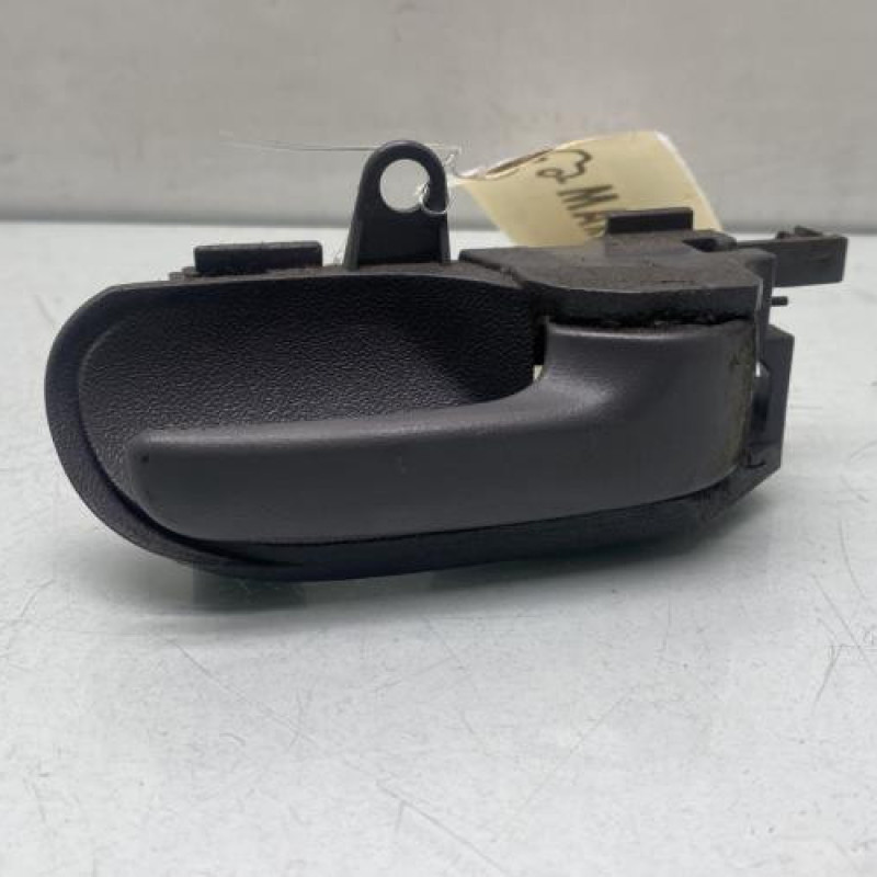 Poignee interieur avant droit PEUGEOT 107 Photo n°1