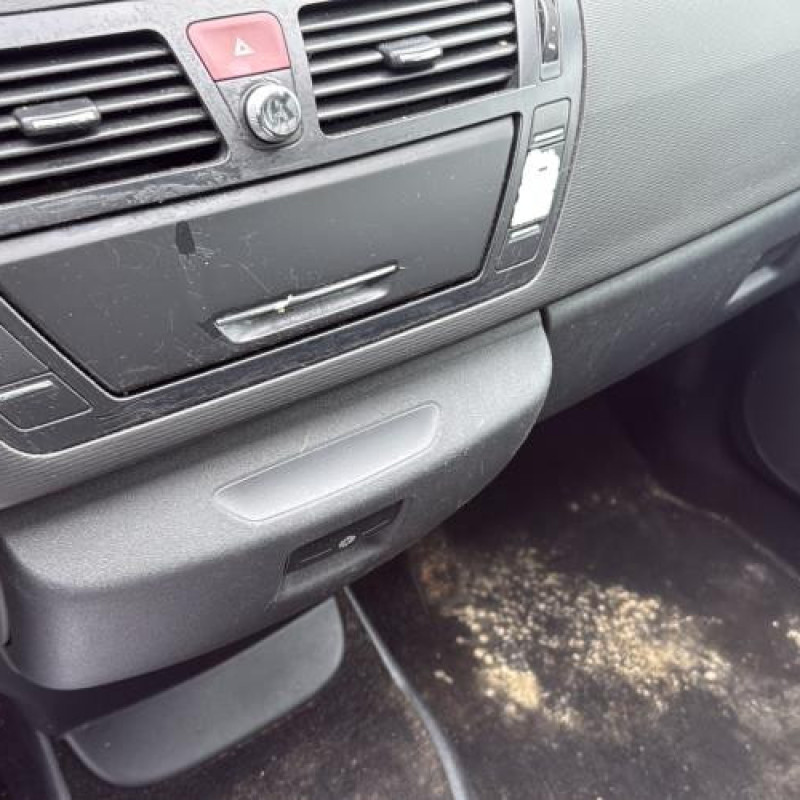 Reservoir essence CITROEN C4 GRAND PICASSO 1 Photo n°11