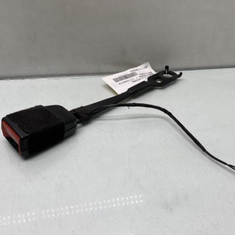 Attache ceinture avant droit PEUGEOT 5008 2 Photo n°1