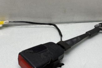 Attache ceinture avant droit PEUGEOT 5008 2