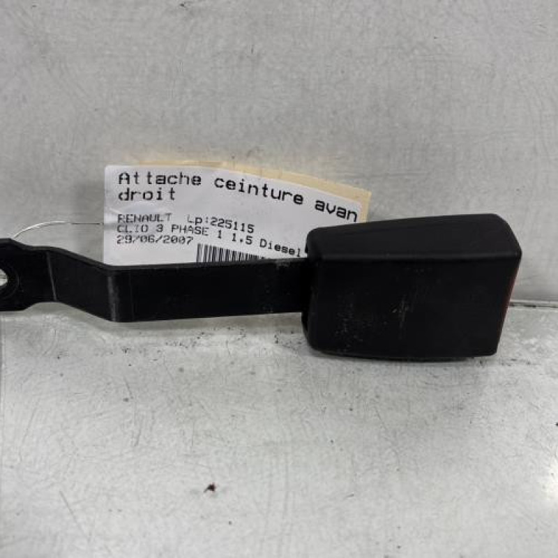 Attache ceinture avant droit RENAULT CLIO 3 Photo n°4