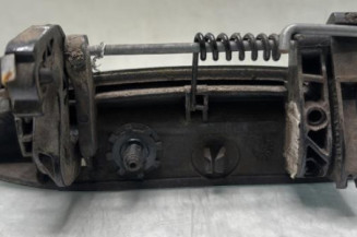 Poignee porte arriere gauche DACIA LOGAN 1