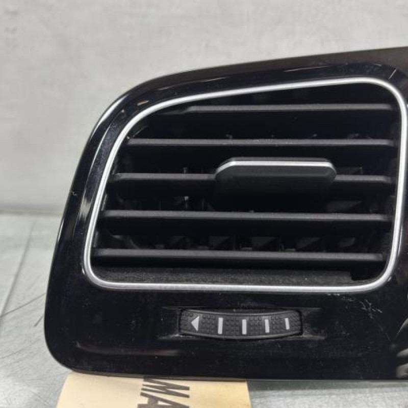 Aerateur tableau de bord avant gauche VOLKSWAGEN GOLF 7 Photo n°1