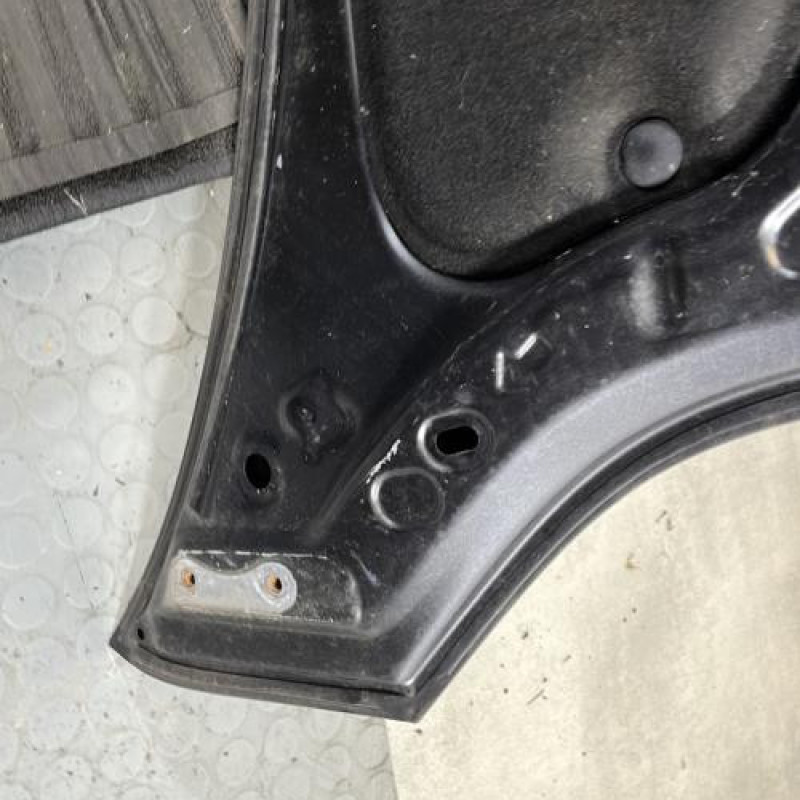 Capot TOYOTA YARIS 2 Photo n°8