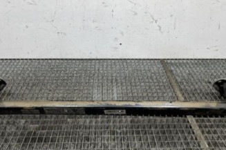 Renfort pare choc arriere (traverse) TOYOTA YARIS 2