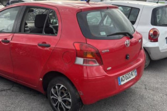Renfort pare choc arriere (traverse) TOYOTA YARIS 2